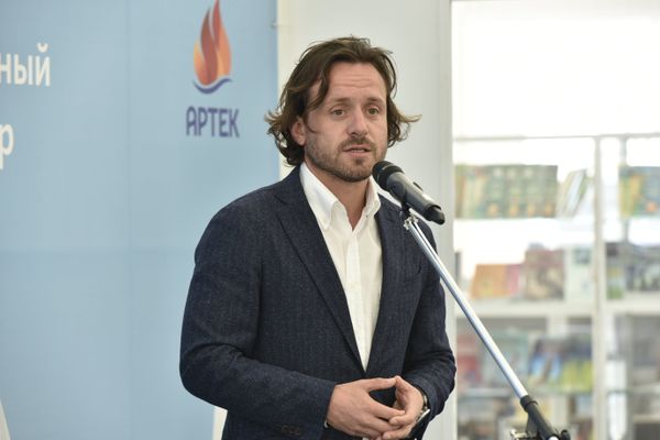 Директор МДЦ Артек Алексей Каспржак на открытии II Всероссийского образовательного форума