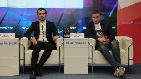 Пранкеры Алексей Столяров (Лексус) и Владимир Кузнецов (Вован) на пресс-конференции в мультимедийном пресс-центре МИА Россия сегодня в Симферополе