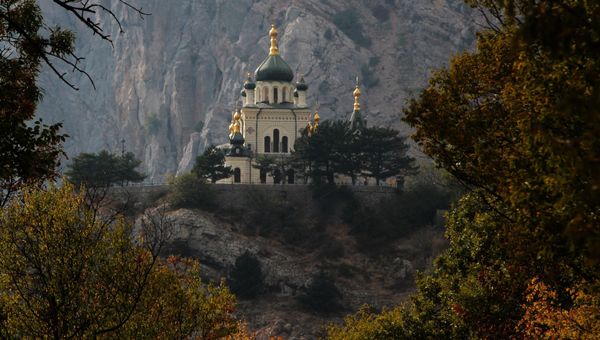 Церковь Воскресения Христова в поселке городского типа Форос Церковь Воскресения Христова в поселке городского типа Форос