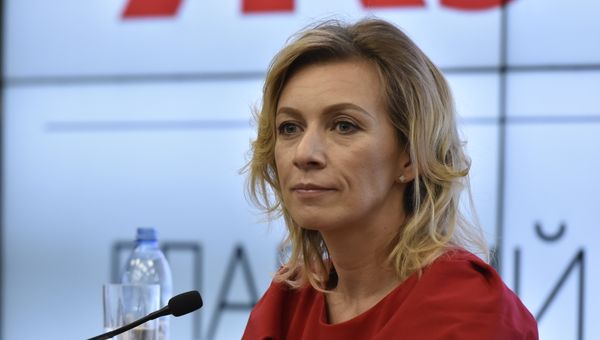 Официальный представитель МИД РФ Мария Захарова на встрече с журналистами в Симферополе