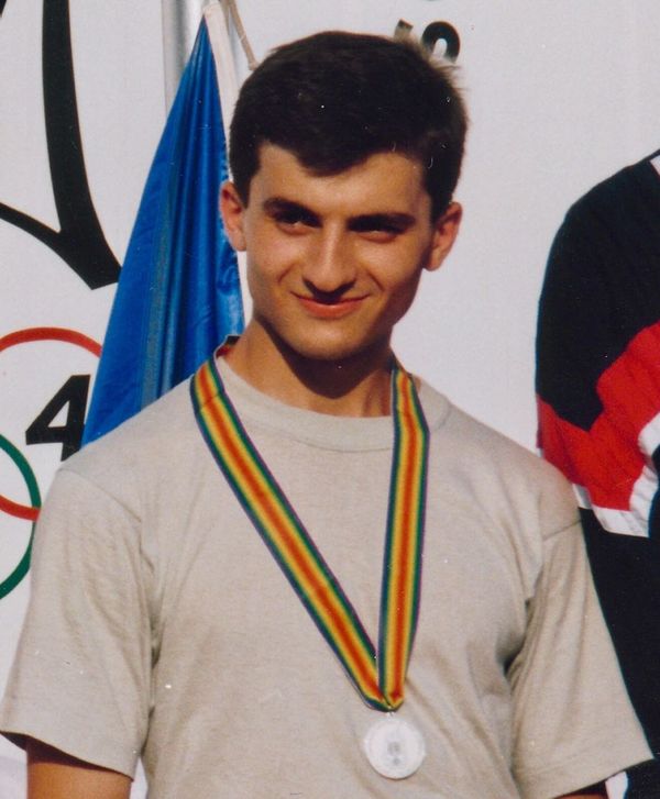 Олимпийский чемпион Артур Айвазян во время прохождения срочной службы в спортроте пограничной службы Украины во Львове Олимпийский чемпион Артур Айвазян во время прохождения срочной службы в спортроте пограничной службы Украины во Львове