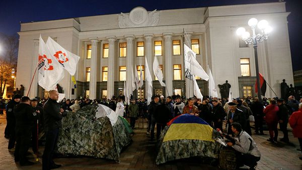 Палаточный лагерь протестующих у здания Верховной рады в Киеве. 17 октября 2017