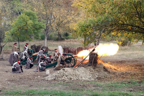 Реконструкция боя Крымской войны в рамках военно-исторического фестиваля Русская Троя в Севастополе