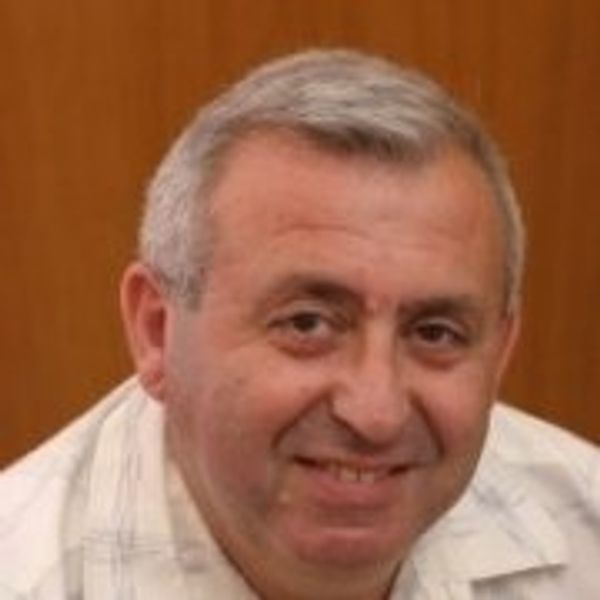 Шеф-редактор журнала Мобильные телекоммуникации, специалист в области IT технологий Леонтий Букштейн 