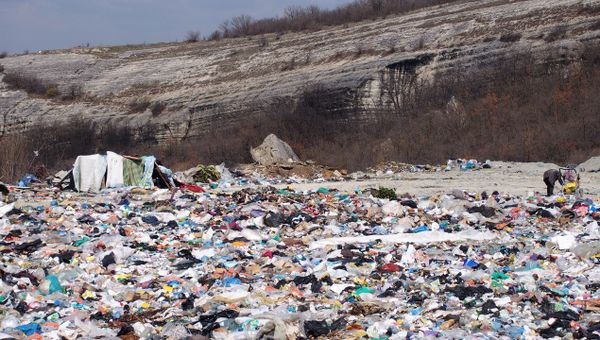 Мусорная свалка в селе Скалистое Бахчисарайского района