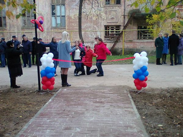 Открытие после благоустройства сквера в Новофедоровке Сакского района 