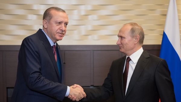 Президент РФ Владимир Путин и президент Турции Реджеп Тайип Эрдоган во время встречи. 13 ноября 2017