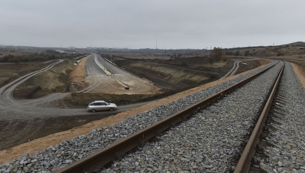 Строительство автомобильного подхода к мосту в Крым со стороны Керчи