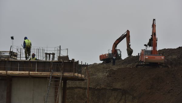 Строительство автомобильного подхода к мосту в Крым со стороны Керчи
