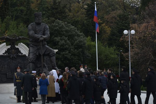 Открытие памятника российскому императору Александру III в Ливадийском дворце