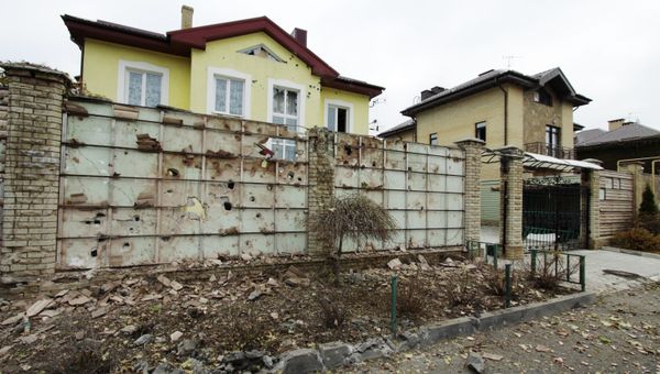 Последствия обстрела в Донецке