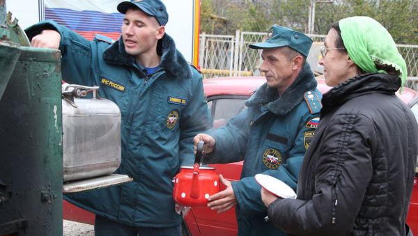 Полевая кухня, организованная сотрудниками МЧС