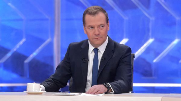 Председатель правительства РФ Дмитрий Медведев