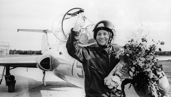 Военная летчик-испытатель Марина Попович. Архивное фото