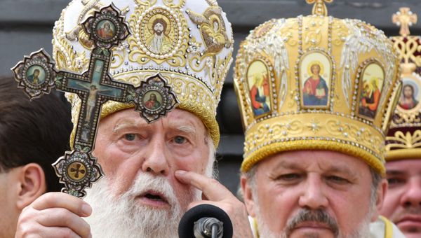 Глава Украинской православной церкви Киевского патриархата патриарх Филарет во время молебна в рамках крестного хода Украинской православной церкви в Киеве