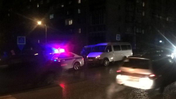 Силовики проводят спецоперацию в Симферополе Силовики проводят спецоперацию в Симферополе