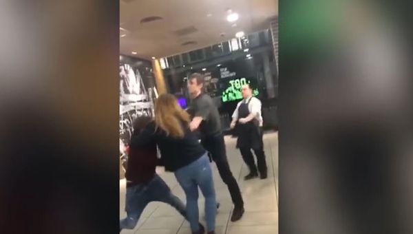 Драка в британском McDonald's