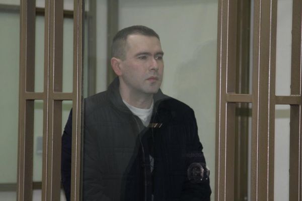 Серийный маньяк из Севастополя во время оглашения приговора в зале заседания суда