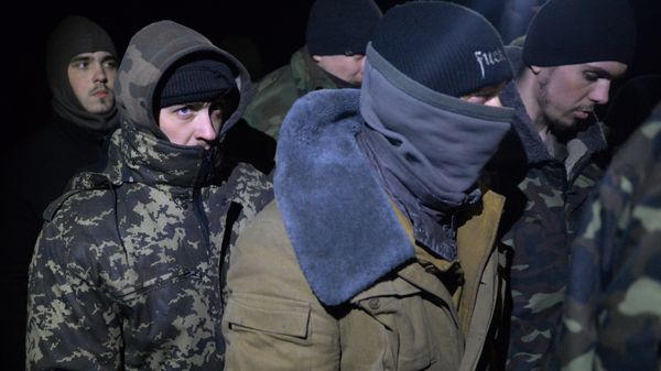 Обмен пленными между ополченцами ДНР, ЛНР и украинскими силовикам. Архивное фото