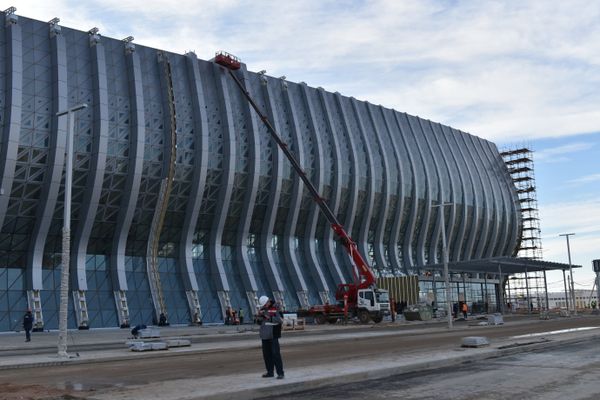 Здание нового терминала международного аэропорта Симферополь