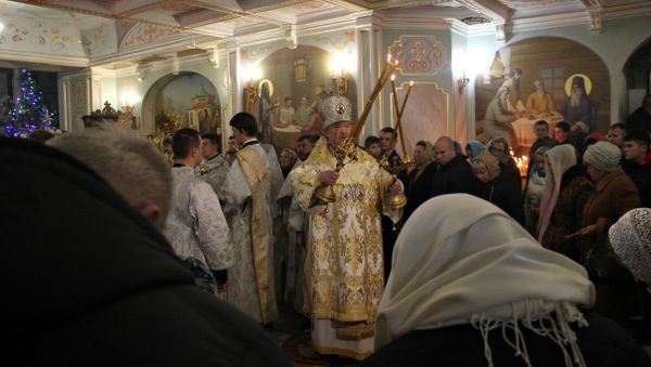 Божественная литургия в честь Рождества Христова в Александро-Невском кафедральном соборе в Симферополе