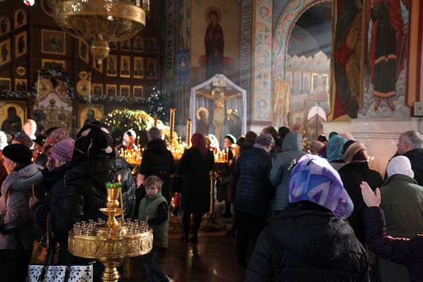 В Севастополе в рамках празднования Рождества прошел традиционный крестный ход В Севастополе в рамках празднования Рождества прошел традиционный крестный ход