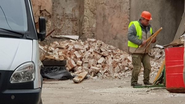 В Симферополе начали разбирать театр кукол