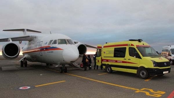 Спецборт МЧС доставил четверых тяжелобольных детей из Крыма в Москву