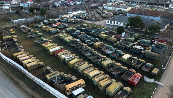 Военная техника, принадлежащая Украине, в Крыму