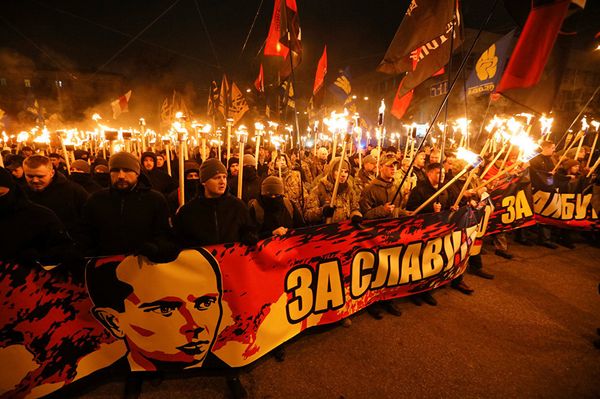 Активисты националистических партий во время митинга в честь 109-летия Степана Бандеры в Киеве, Украина. 1 января 2018