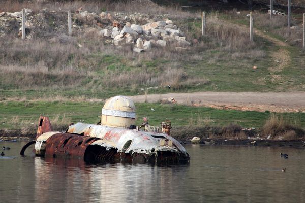 Мини-субмарина АС-10 в Казачьей бухте Севастополя в настоящее время