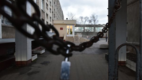 Ситуация в гимназии №1 им. К. Д. Ушинского в Симферополе после инцидента со стрельбой. 18 января 2018