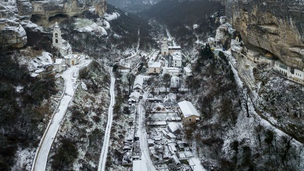 Успенский пещерный монастырь в Бахчисарае зимой
