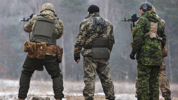 Обучение украинских военнослужащих канадскими инструкторами по программе UNIFIER на Яворивском полигоне