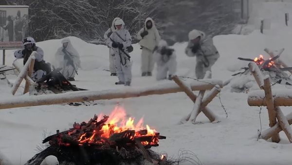 Тренировка морпехов в Заполярье