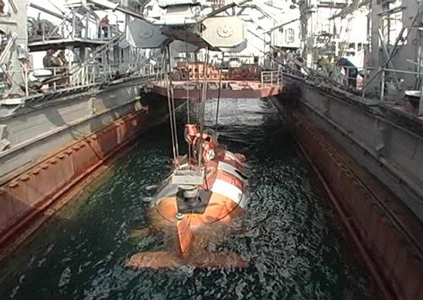  Старейший спасатель подводных лодок Черноморского флота Коммуна 