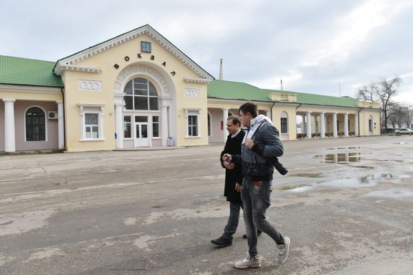 Глава Феодосии Сергей Фомич прогулялся с корреспондентом РИА Новости Крым по городу