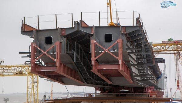 Строители приступили к устройству железнодорожных пролетов Крымского моста Строители приступили к устройству железнодорожных пролетов Крымского моста