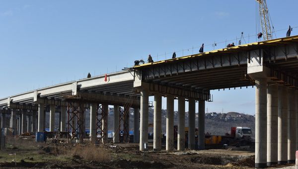 Строительство путепровода в зоне будущей трассы Таврида Строительство путепровода в зоне будущей трассы Таврида