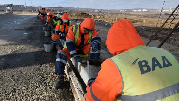 Работы по строительству путепровода в составе шоссе Героев Сталинграда Работы по строительству путепровода в составе шоссе Героев Сталинграда