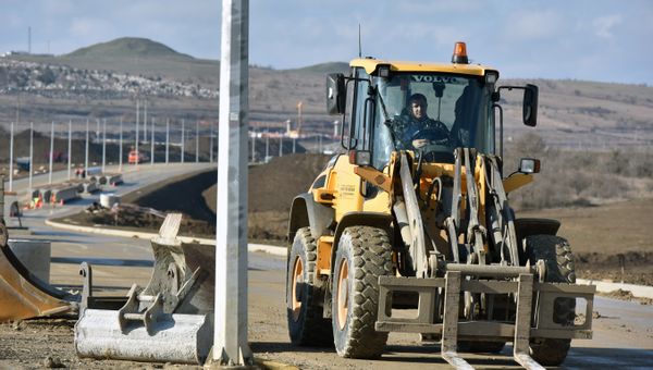 Автоподходы. Работы по строительству путепровода в составе шоссе Героев Сталинграда Автоподходы. Работы по строительству путепровода в составе шоссе Героев Сталинграда