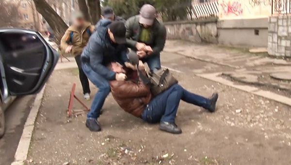 Задержание в Симферополе гражданина Украины по подозрению в шпионаже Задержание в Симферополе гражданина Украины по подозрению в шпионаже