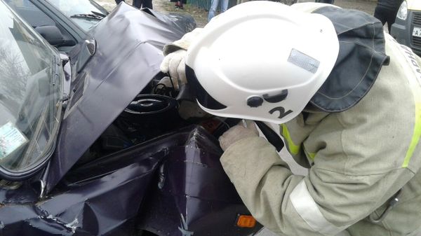  Столкновение автомобилей ВАЗ и Daewoo в Сакском районе 