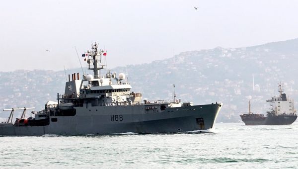 Расхождение судна Черноморского флота Кызыл-60 и корабля ВМС Великобритании Энтерпрайз в проливе Босфор. 13 февраля 2018