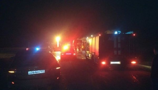 ДТП с участием трех фур и легкового автомобиля на трассе Керчь-Феодосия ДТП с участием трех фур и легкового автомобиля на трассе Керчь-Феодосия