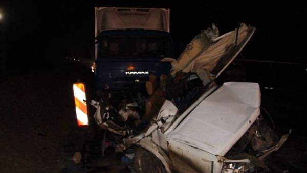 ДТП с участием трех фур и легкового автомобиля на трассе Керчь-Феодосия ДТП с участием трех фур и легкового автомобиля на трассе Керчь-Феодосия