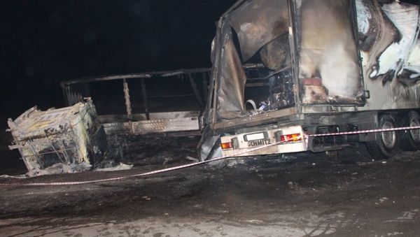 ДТП с участием трех фур и легкового автомобиля на трассе Керчь-Феодосия ДТП с участием трех фур и легкового автомобиля на трассе Керчь-Феодосия