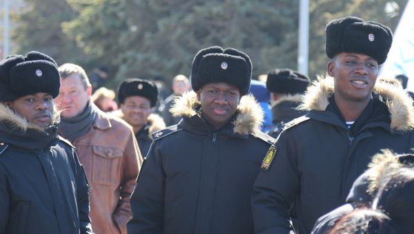 Курсанты-нахимовцы из стран Африки на праздновании Масленицы в Севастополе Курсанты-нахимовцы из стран Африки на праздновании Масленицы в Севастополе
