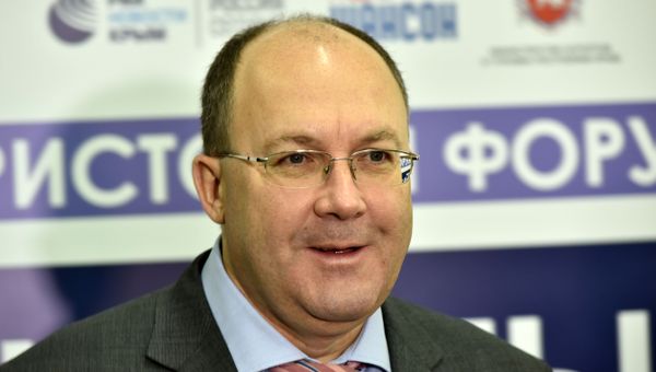 Глава Ростуризма Олег Сафонов на форуме Открытый Крым