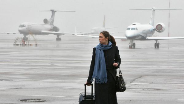 Девушка в аэропорту